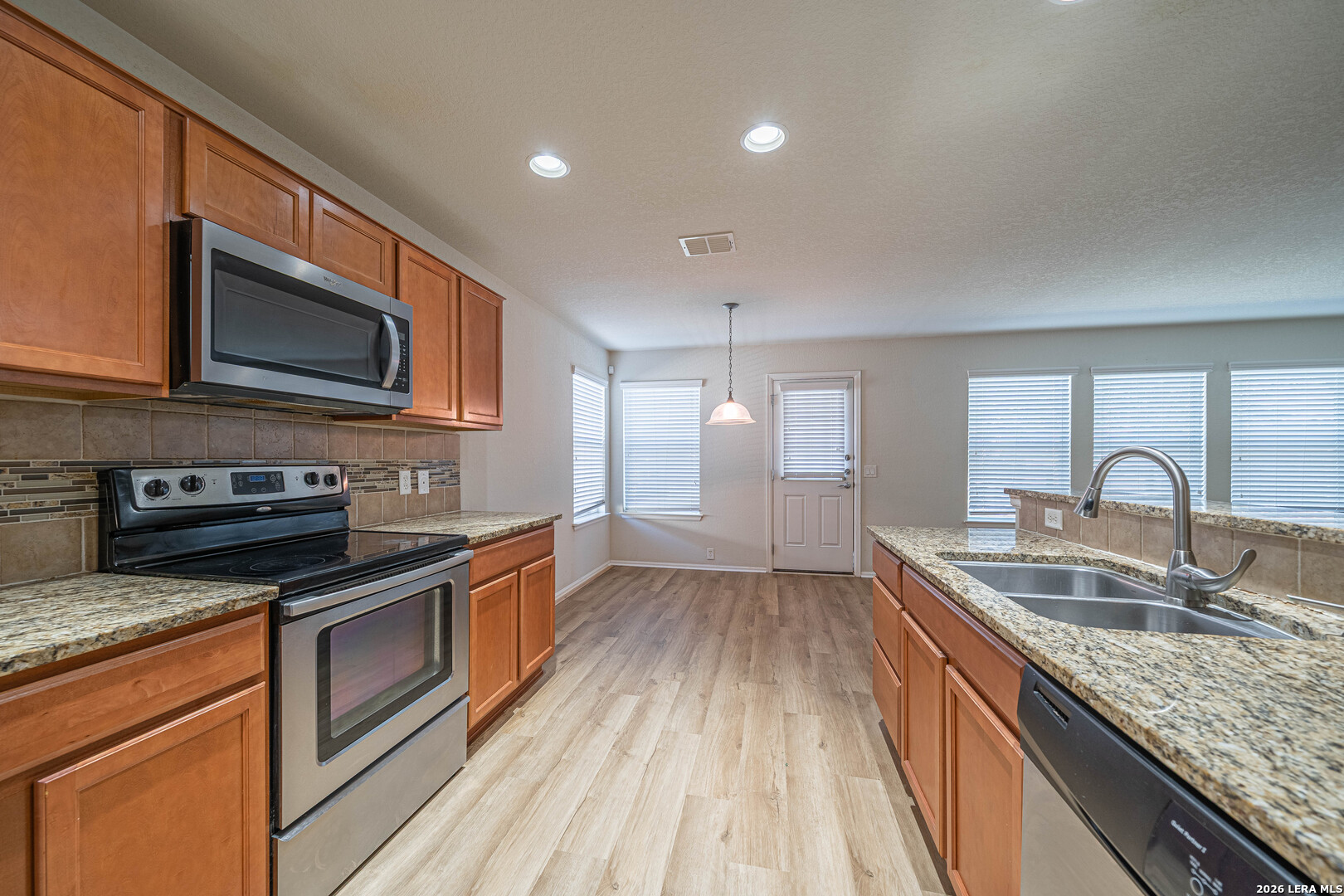 1332 Wagon Wheel, Schertz, TX 78154