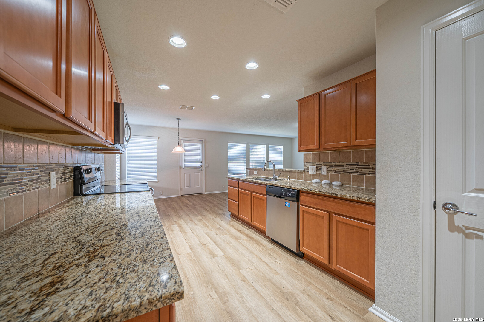 1332 Wagon Wheel, Schertz, TX 78154