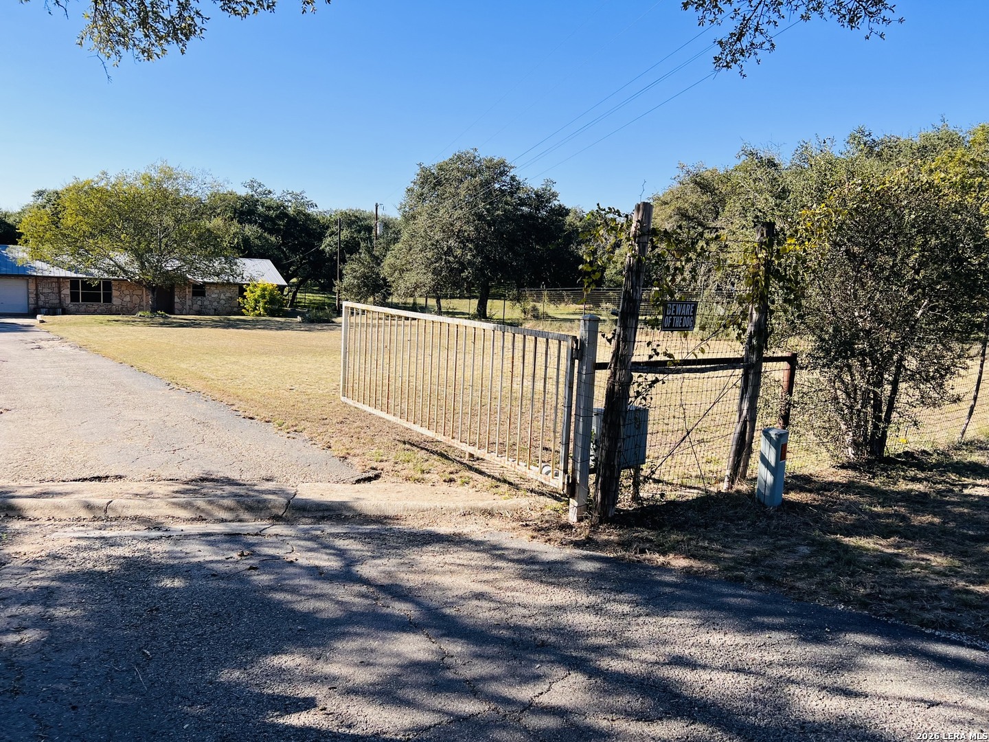 101 Diamond J Rd S, Pipe Creek, TX 78063