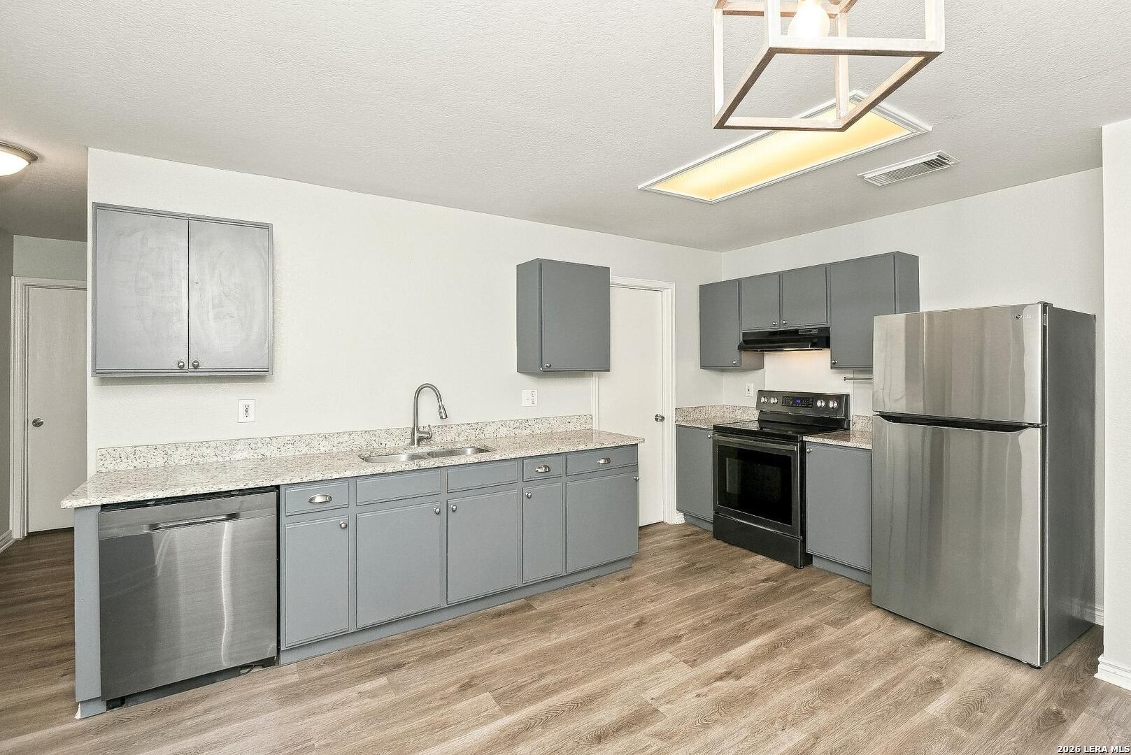9871 Menard Cir, San Antonio, TX 78245