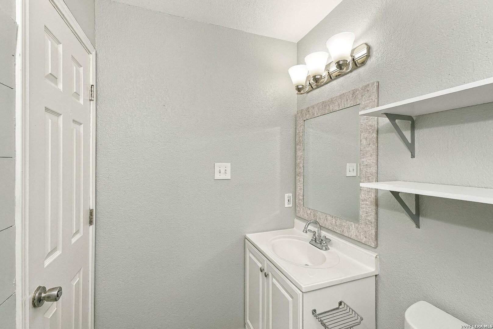 9871 Menard Cir, San Antonio, TX 78245