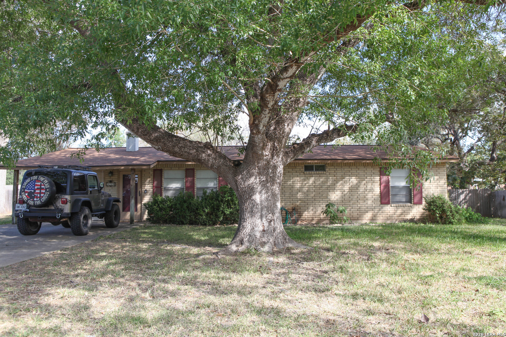 420 High Meadow Dr., Pleasanton, TX 78064