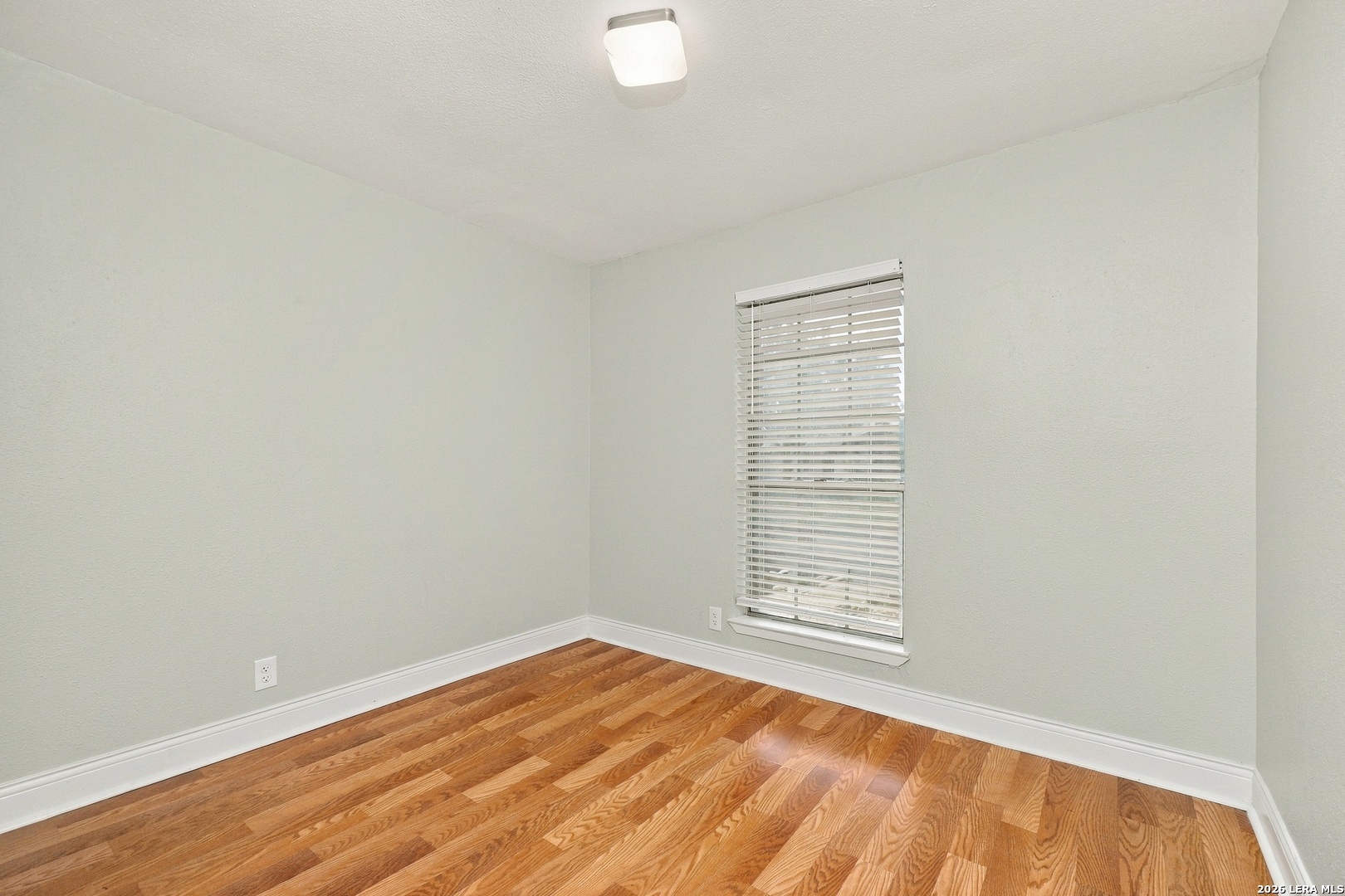 656 FERN MEADOW DR, Universal City, TX 78148