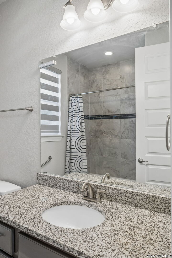 144 Leann Way, Castroville, TX 78009