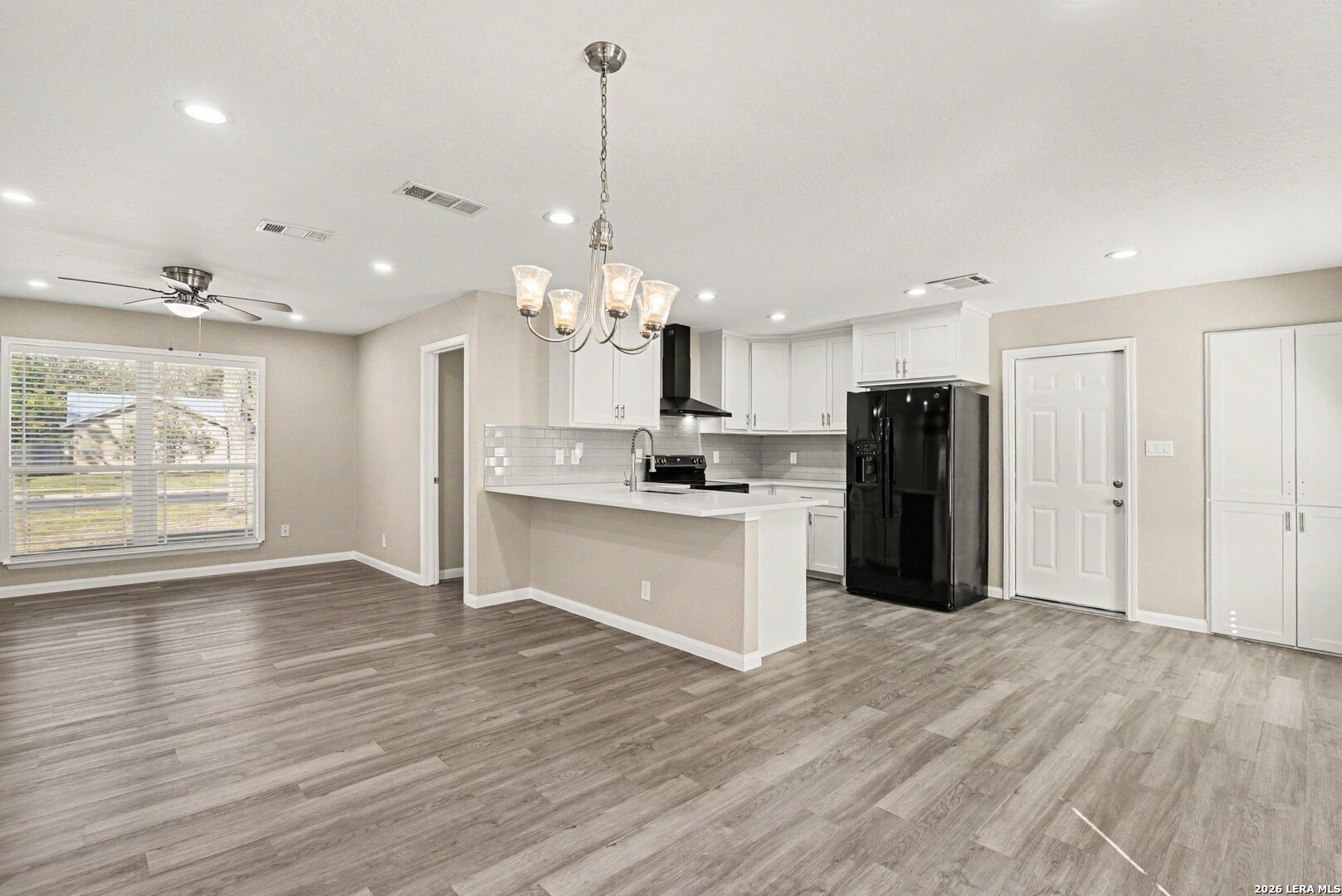8426 GLEN CT, San Antonio, TX 78239