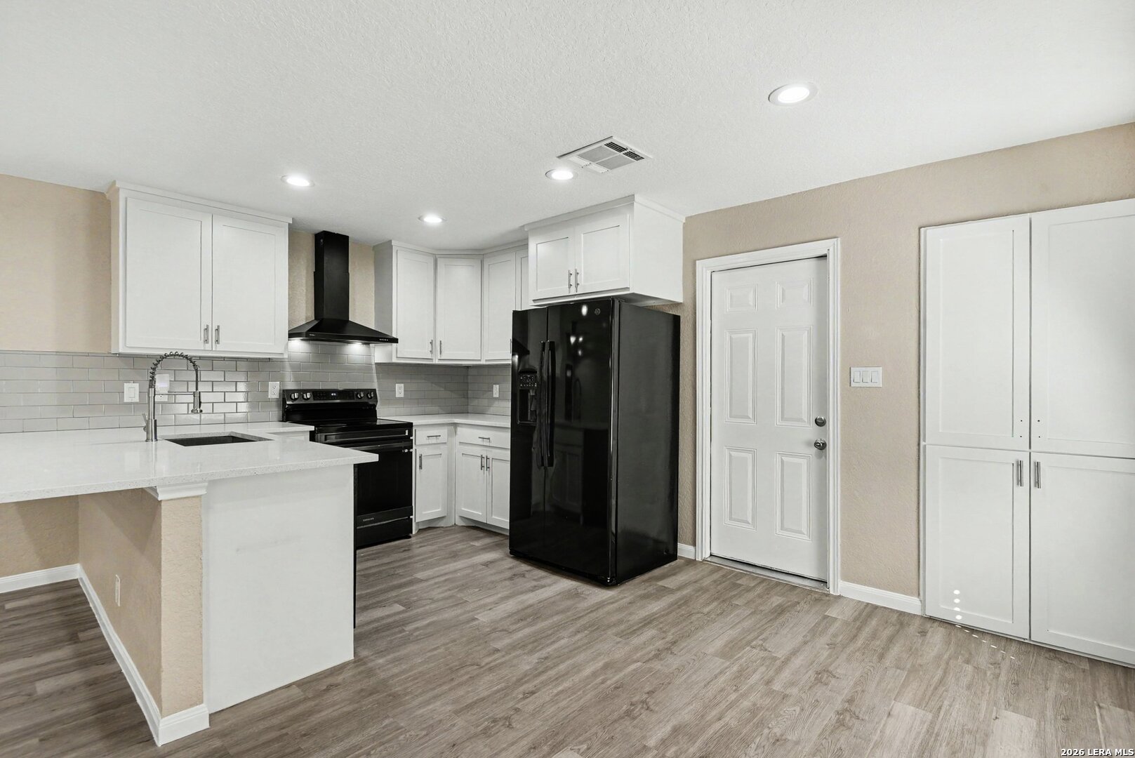 8426 GLEN CT, San Antonio, TX 78239