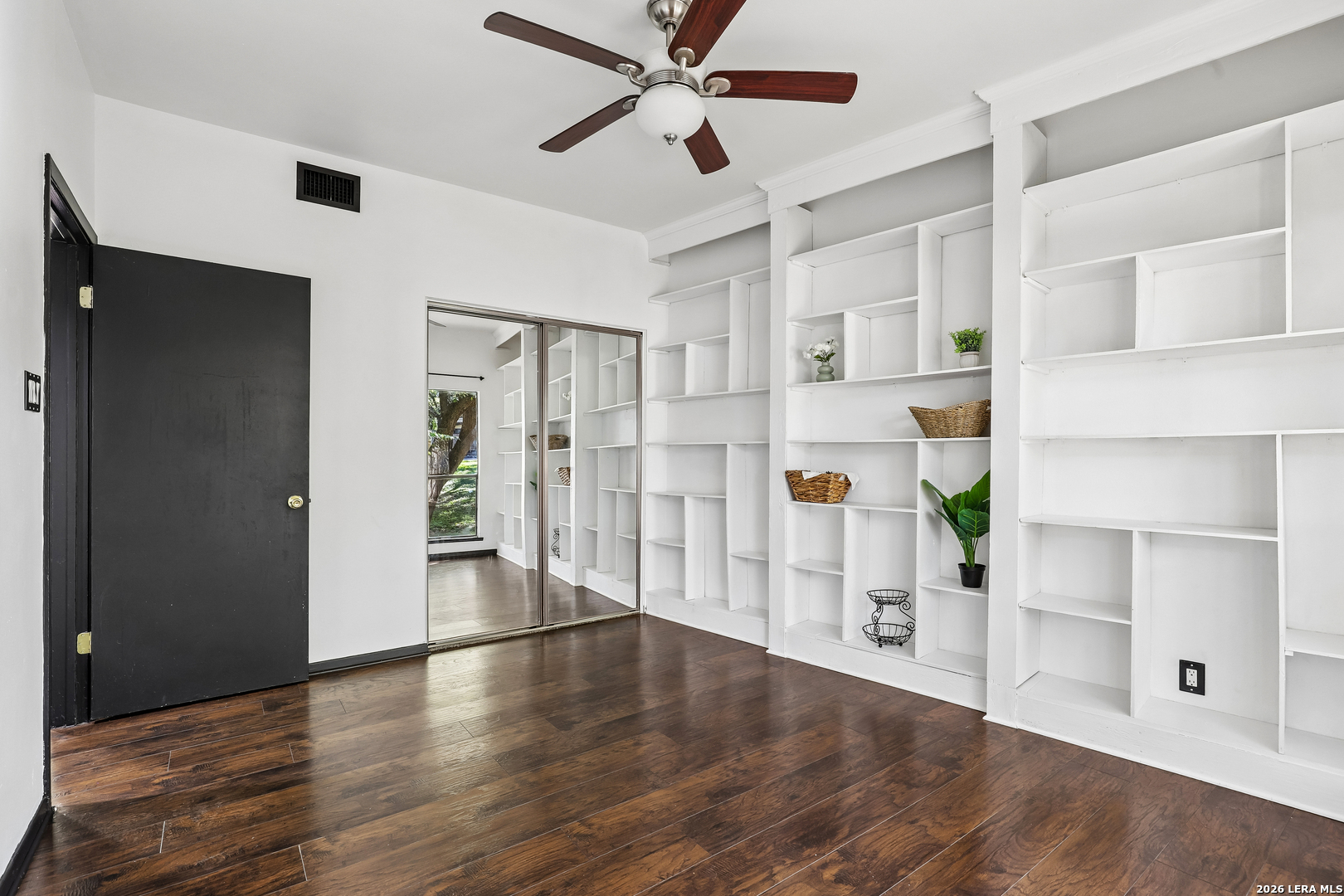 8642 FREDERICKSBURG RD, #403, San Antonio, TX 78240