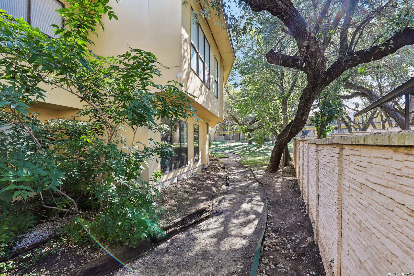 8642 FREDERICKSBURG RD, #403, San Antonio, TX 78240