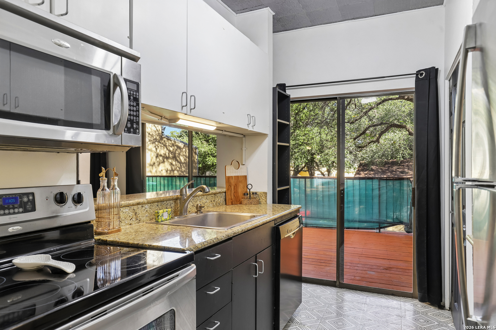 8642 FREDERICKSBURG RD, #403, San Antonio, TX 78240