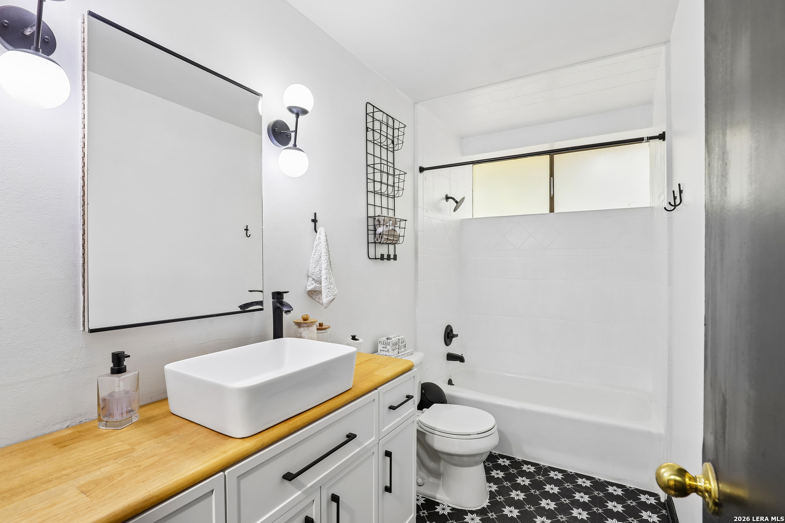 8642 FREDERICKSBURG RD, #403, San Antonio, TX 78240