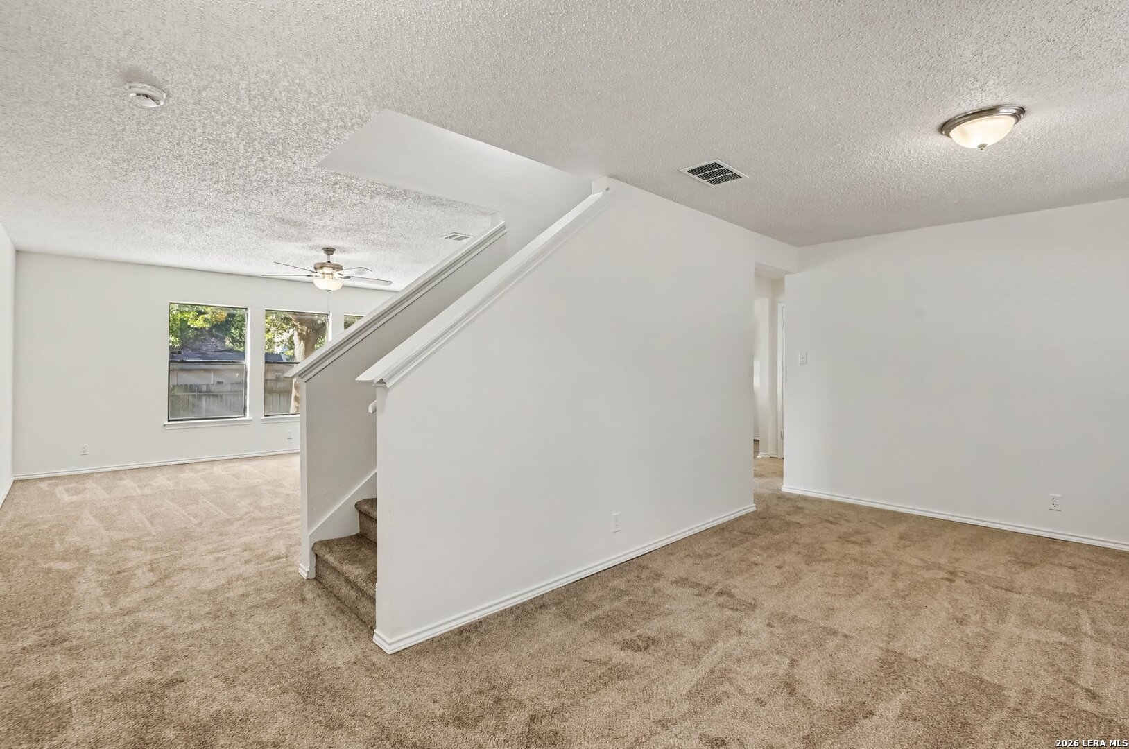 9135 Gambier Dr, San Antonio, TX 78250