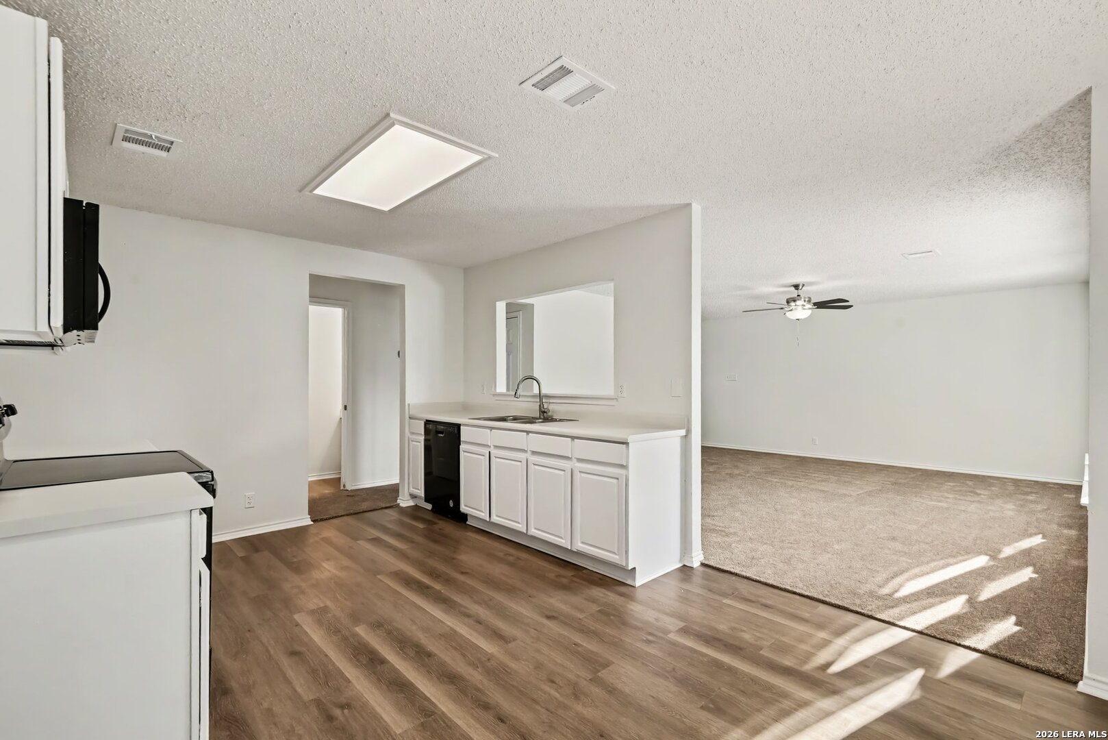 9135 Gambier Dr, San Antonio, TX 78250