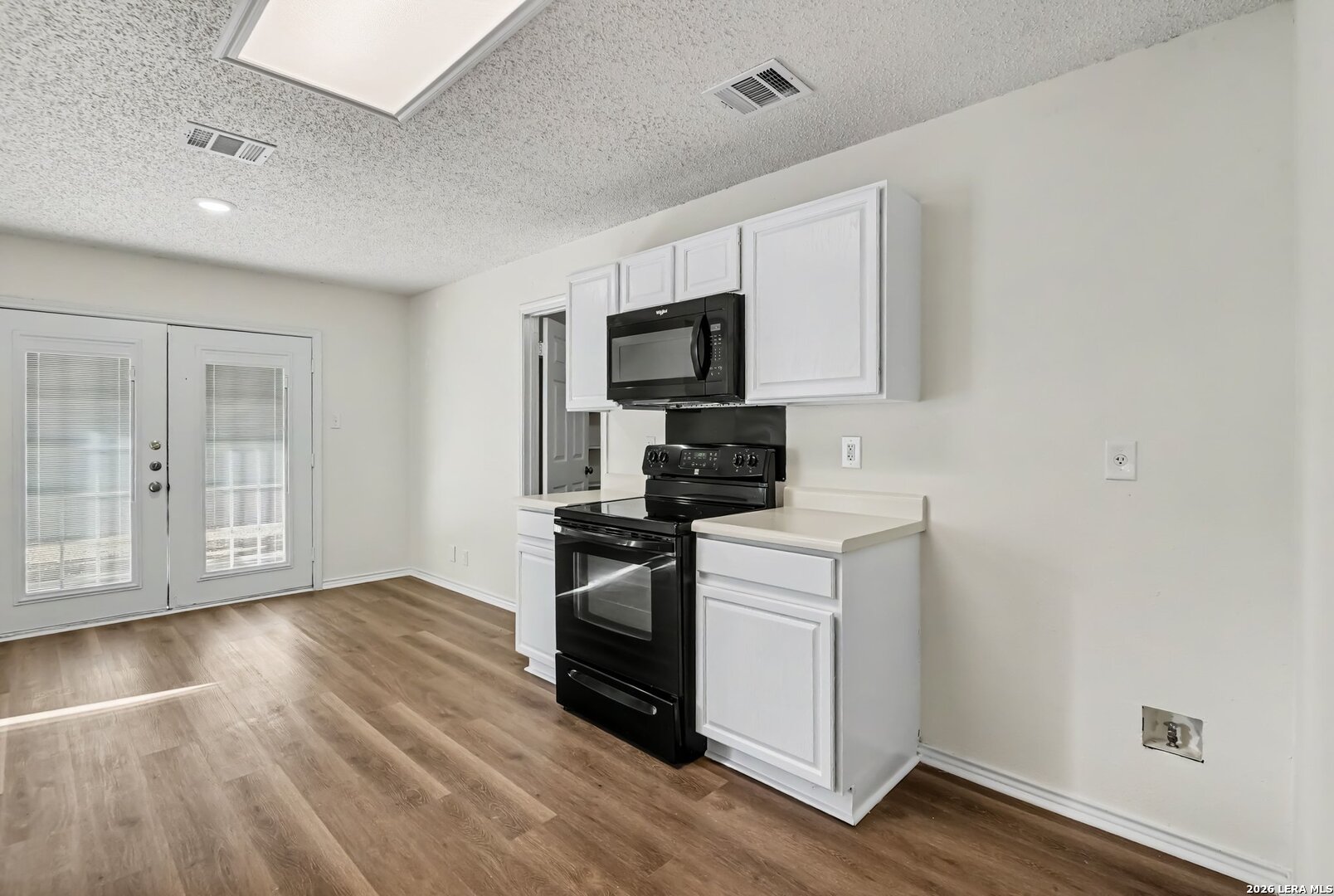 9135 Gambier Dr, San Antonio, TX 78250
