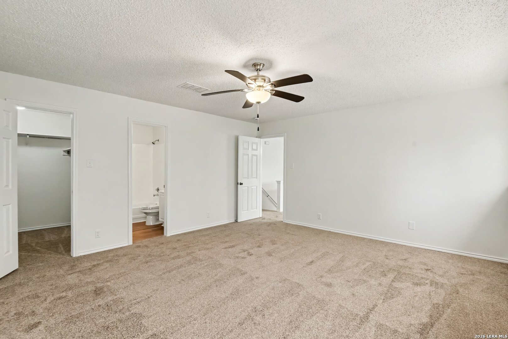 9135 Gambier Dr, San Antonio, TX 78250