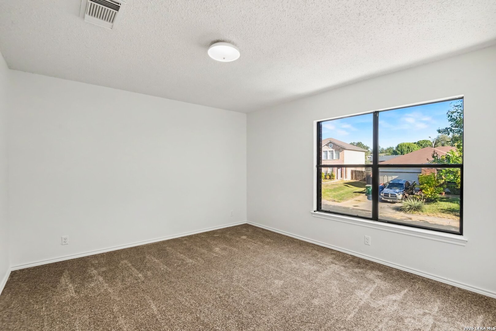 9135 Gambier Dr, San Antonio, TX 78250