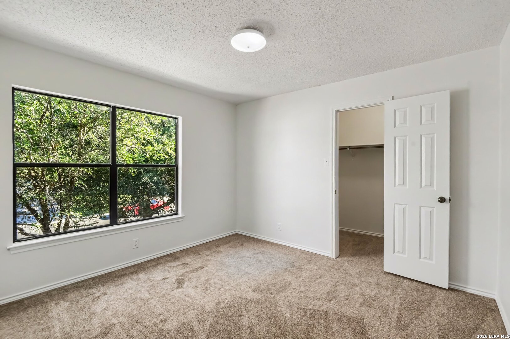 9135 Gambier Dr, San Antonio, TX 78250