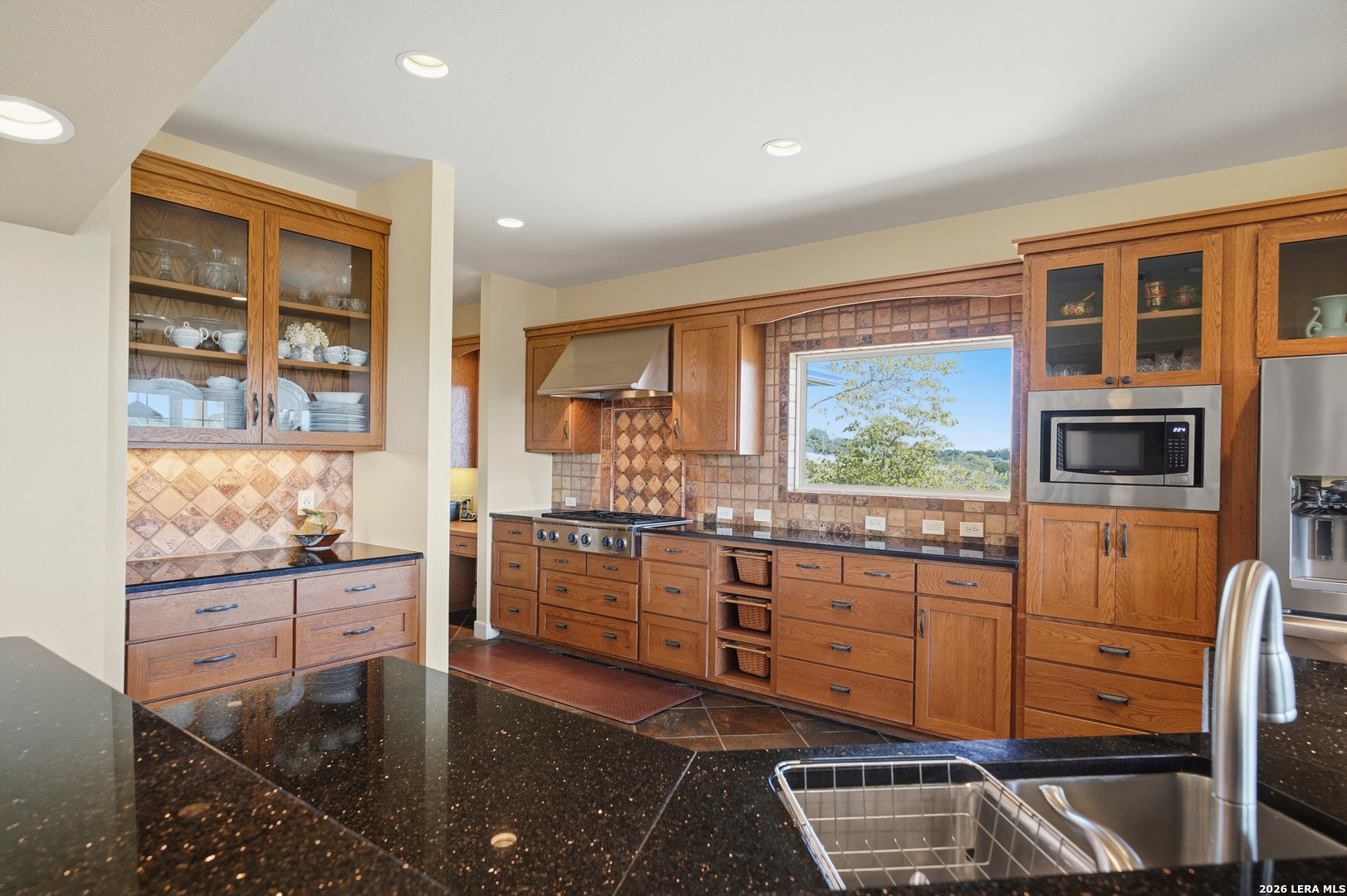 420 Settlers Way N, Comfort, TX 78013