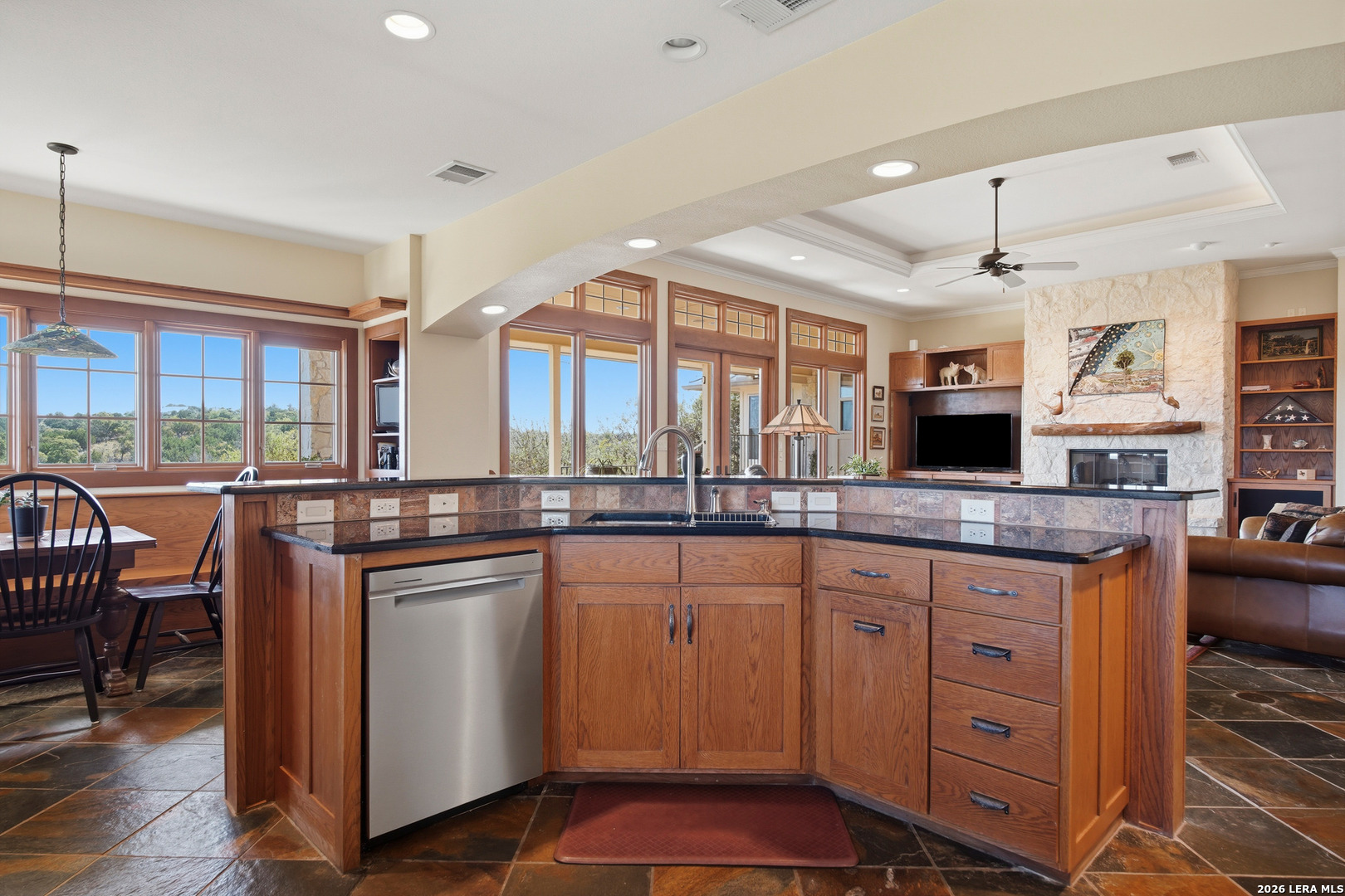 420 Settlers Way N, Comfort, TX 78013
