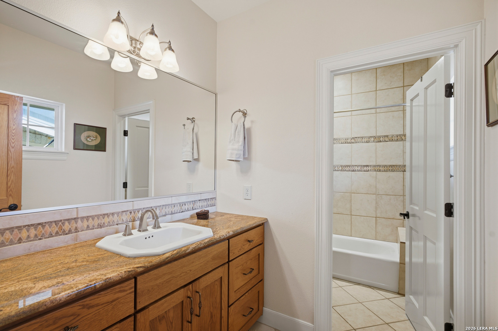 420 Settlers Way N, Comfort, TX 78013