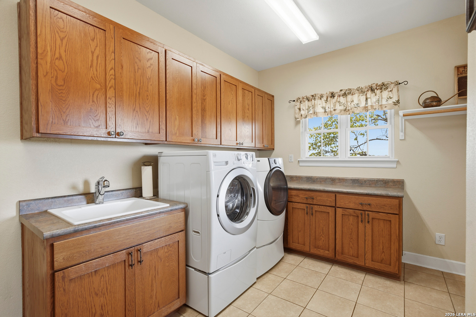 420 Settlers Way N, Comfort, TX 78013