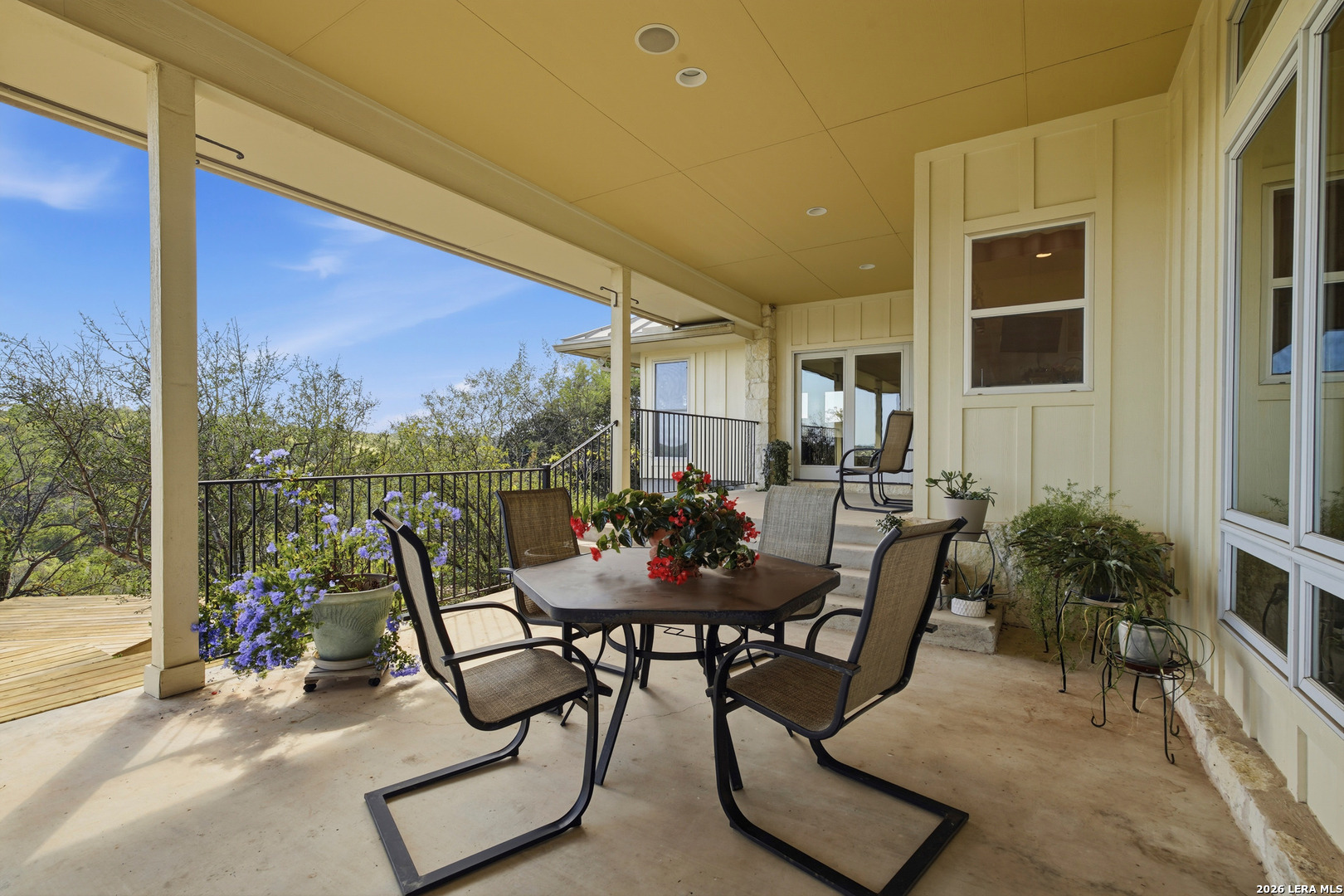 420 Settlers Way N, Comfort, TX 78013