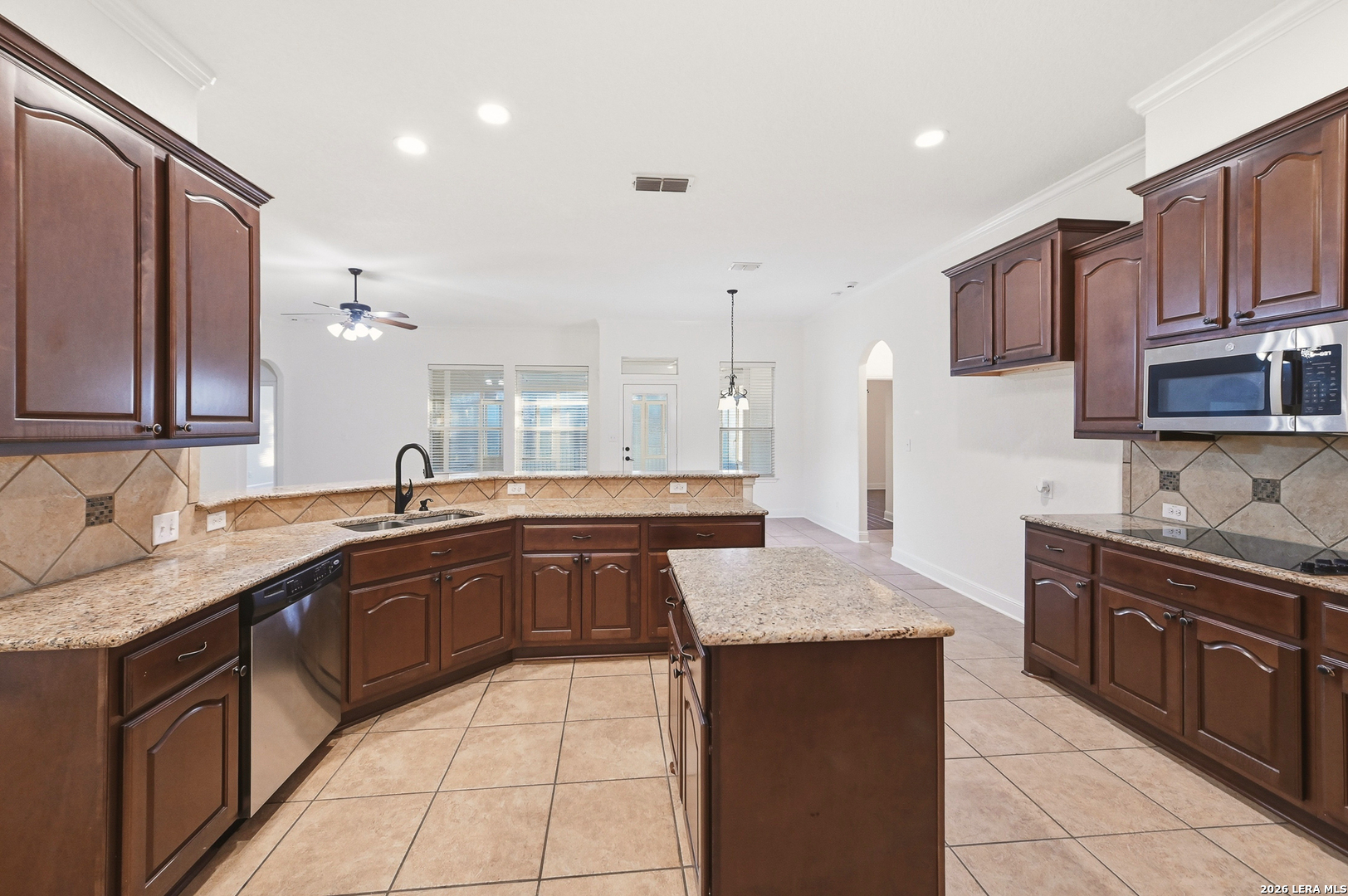 6718 LAURA HTS, Schertz, TX 78154