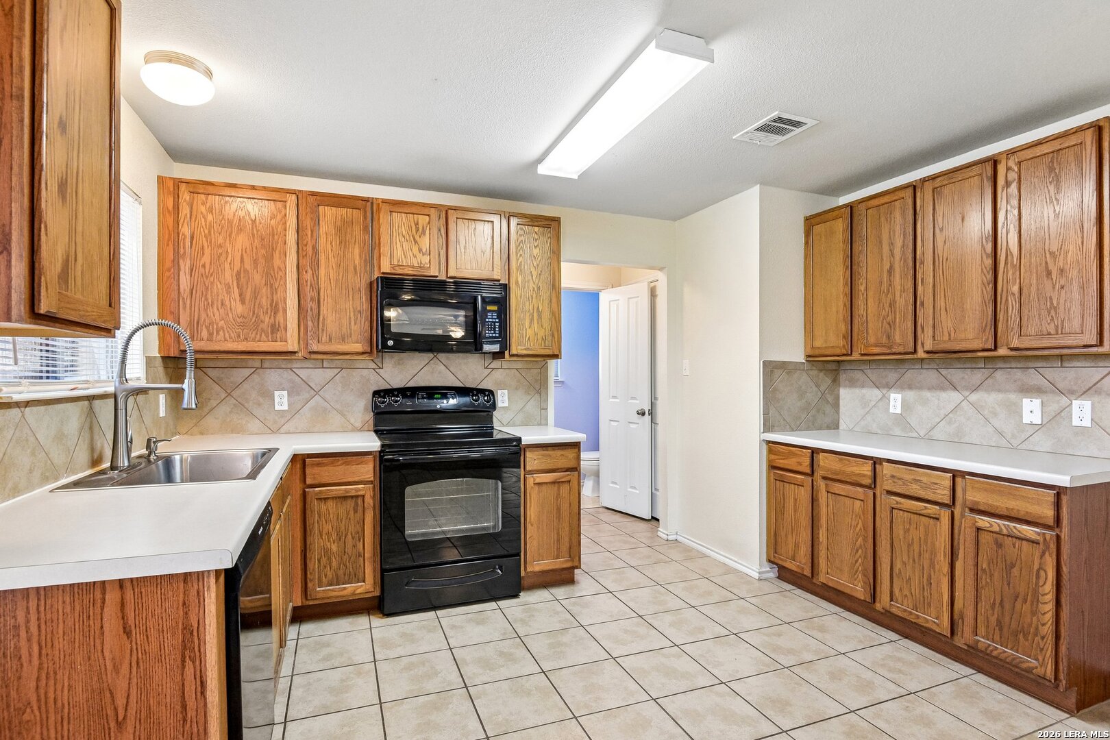 213 HEREFORD ST, Cibolo, TX 78108