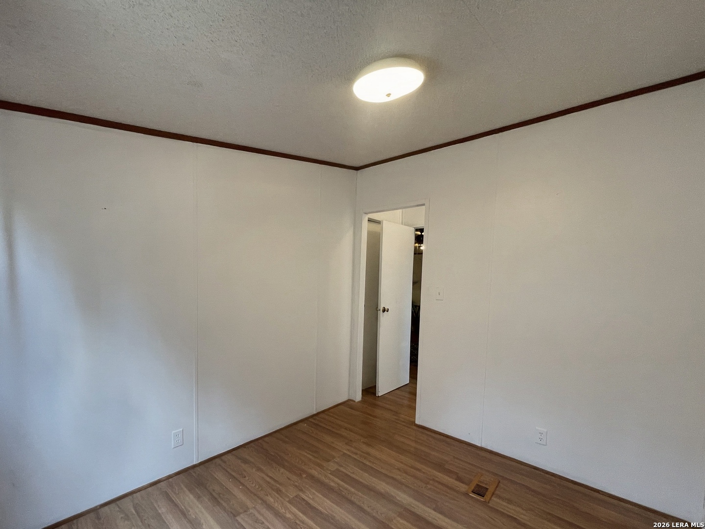 6000 SUNDANCE CIR, Mathis, TX 78368