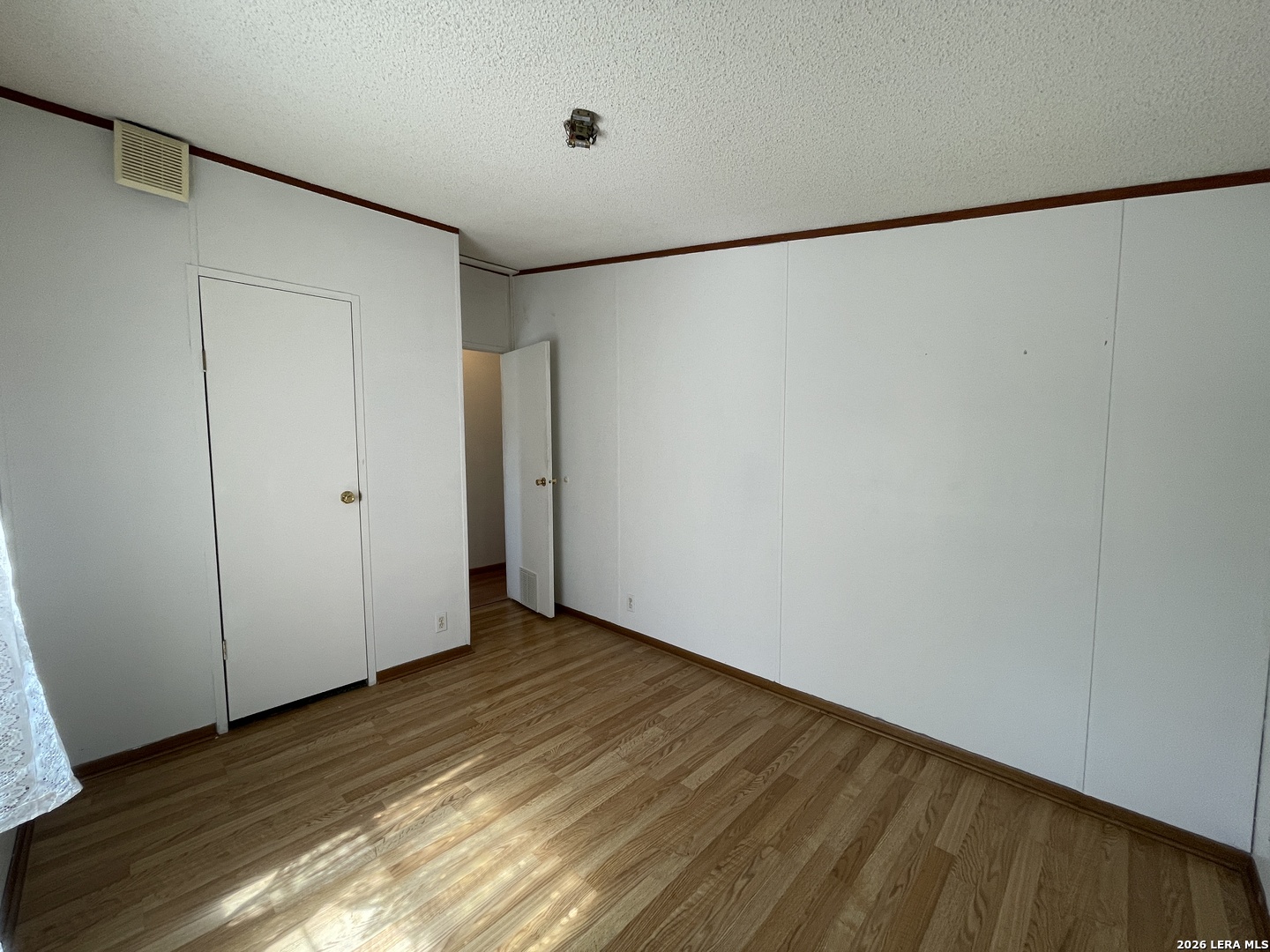 6000 SUNDANCE CIR, Mathis, TX 78368