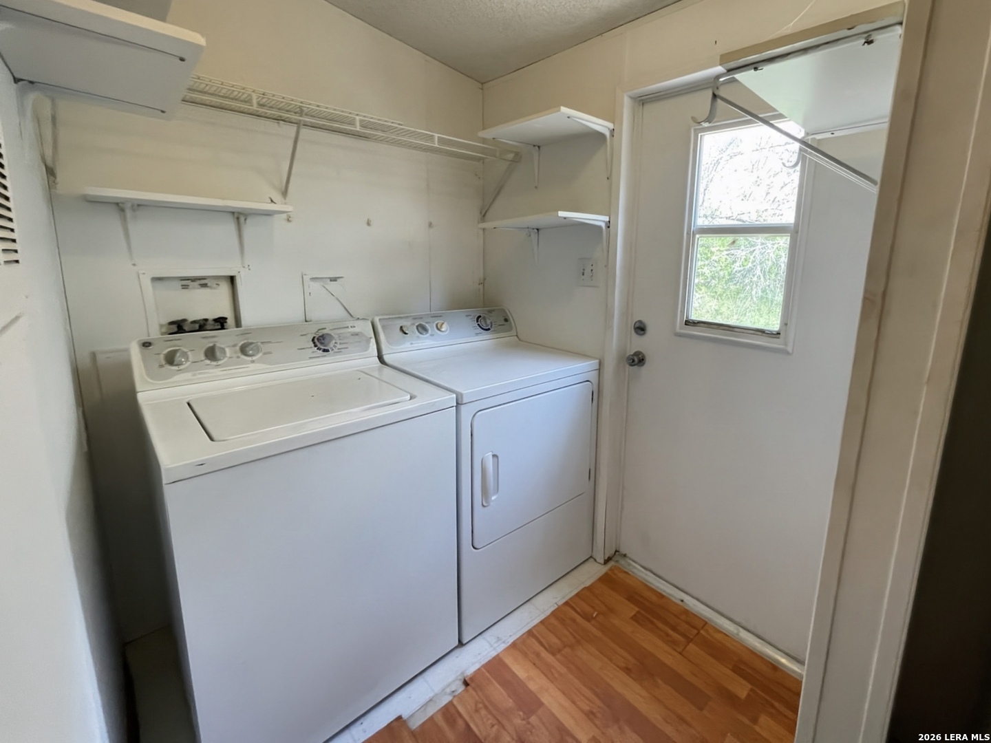 6000 SUNDANCE CIR, Mathis, TX 78368