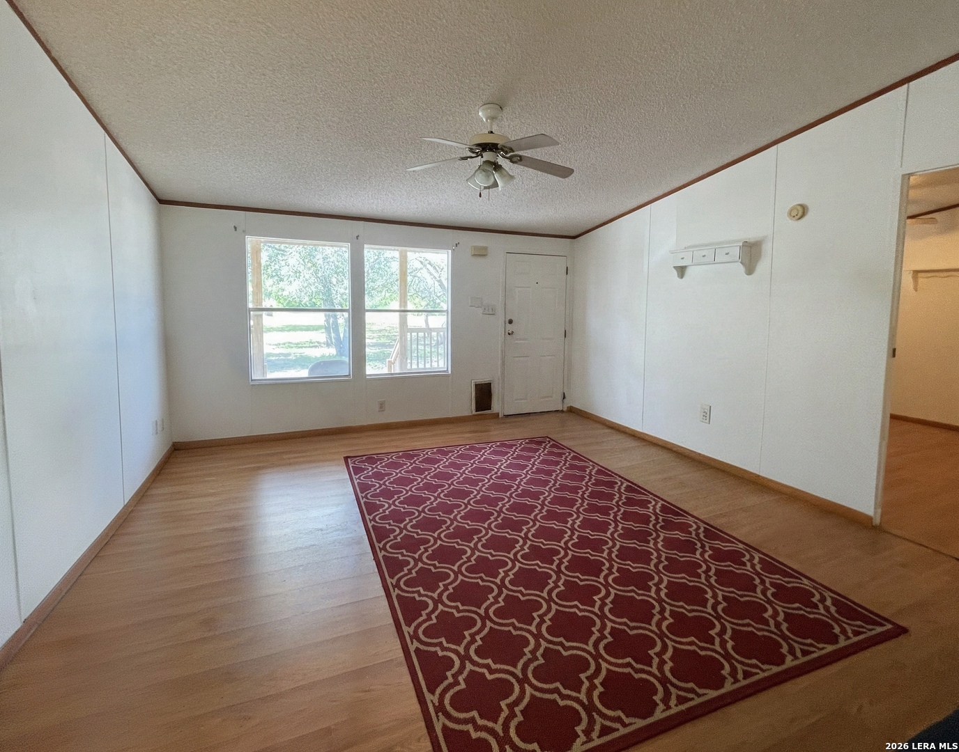 6000 SUNDANCE CIR, Mathis, TX 78368