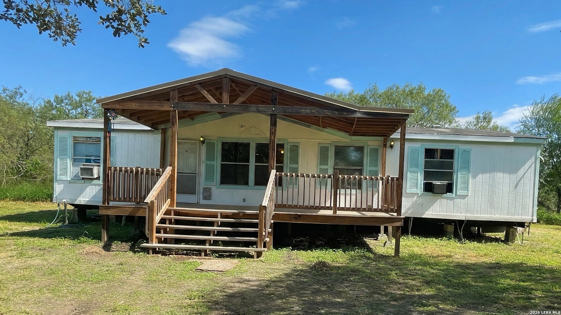 6000 SUNDANCE CIR, Mathis, TX 78368