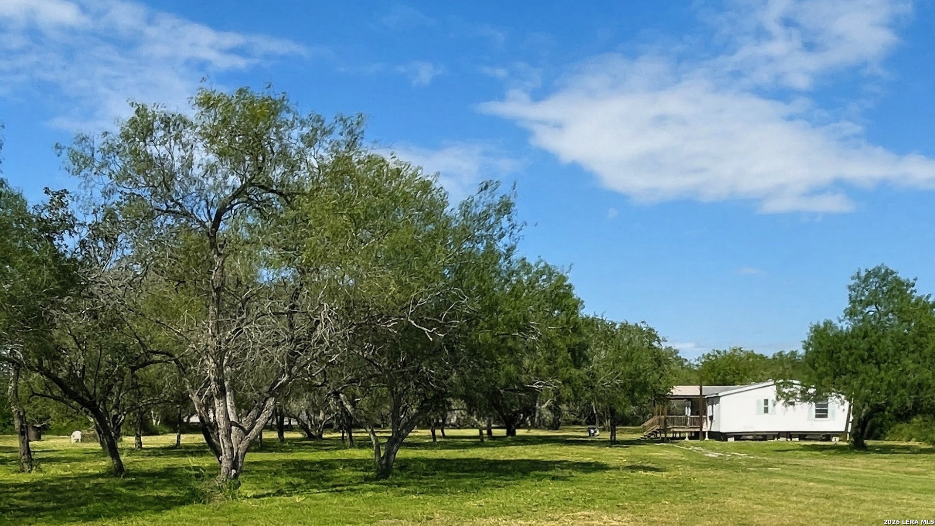 6000 SUNDANCE CIR, Mathis, TX 78368