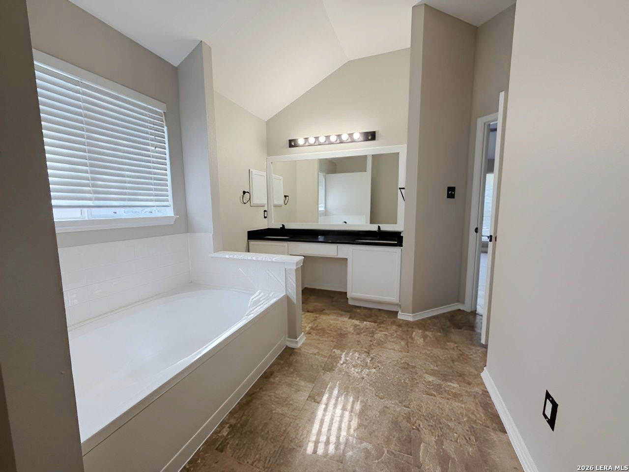 4122 Knollbluff, San Antonio, TX 78247