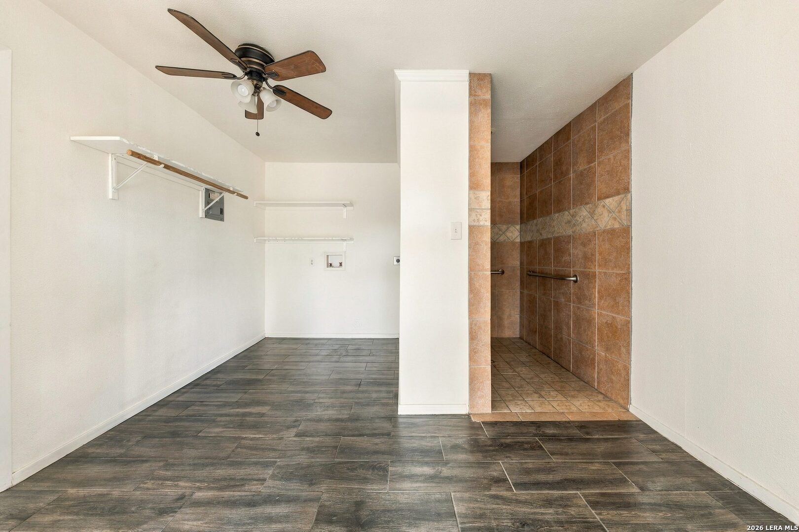 3708 STUART RD, Adkins, TX 78101