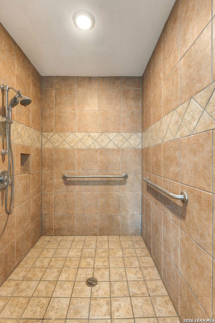 3708 STUART RD, Adkins, TX 78101