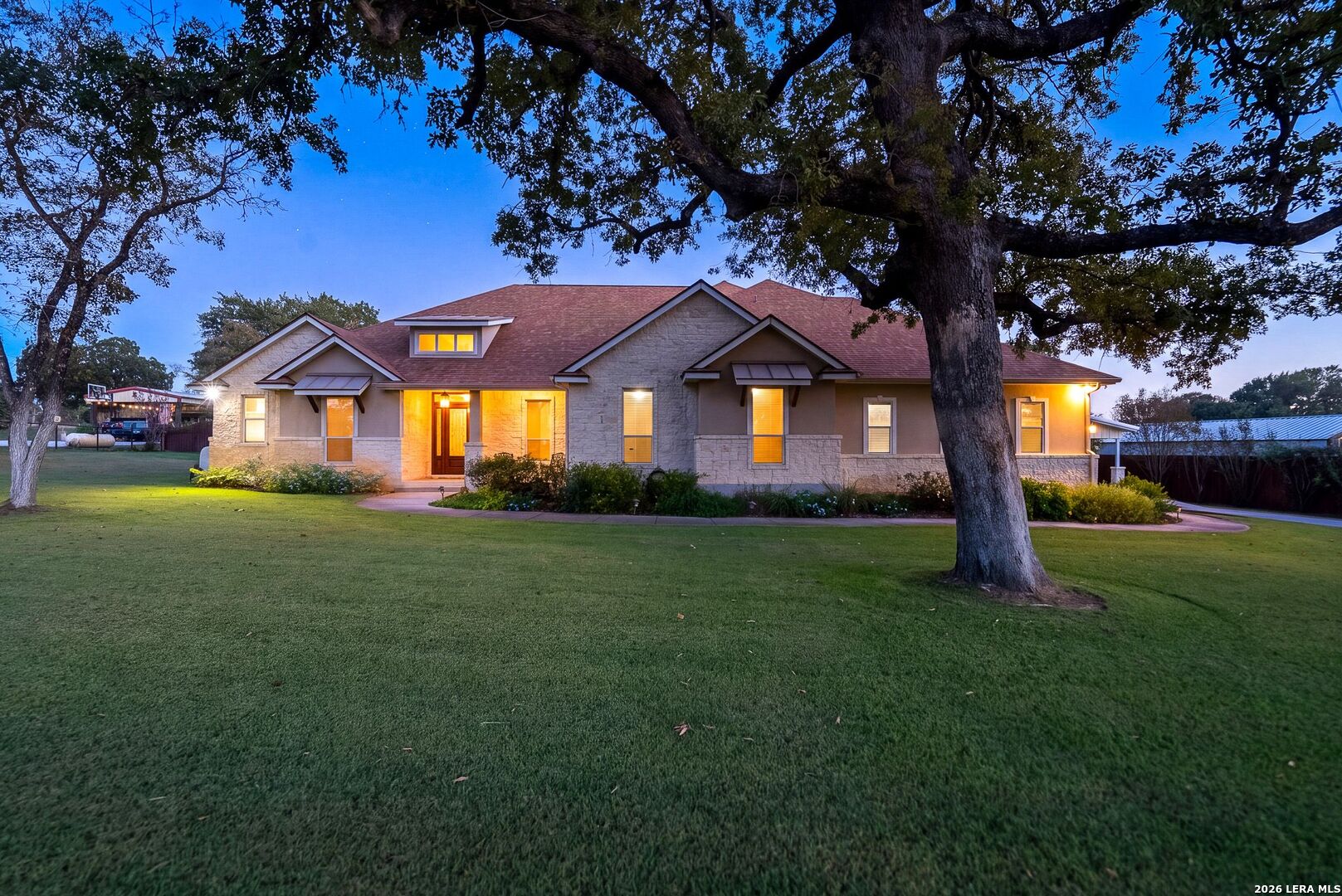 132 Circle Six Dr, La Vernia, TX 78121