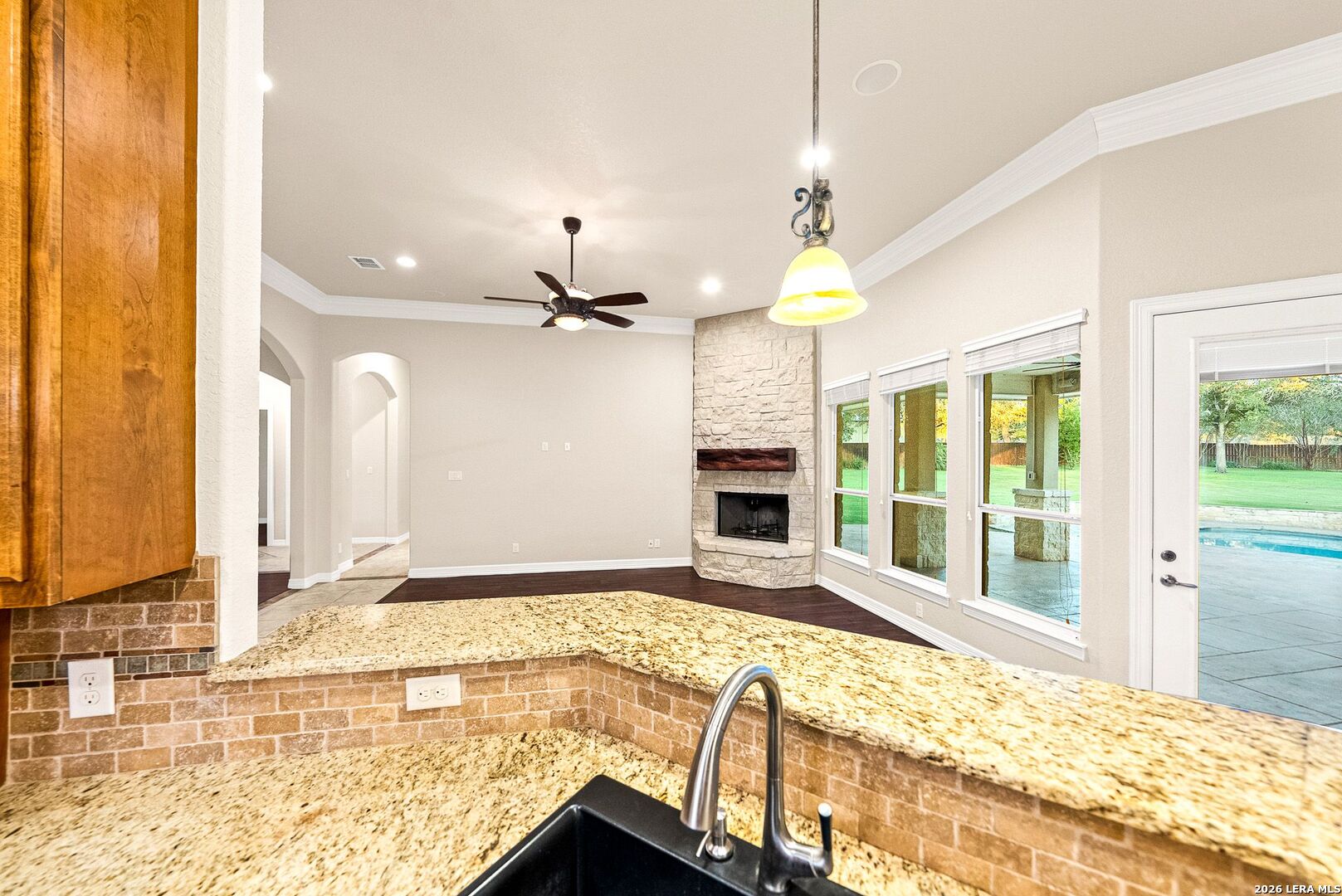 132 Circle Six Dr, La Vernia, TX 78121