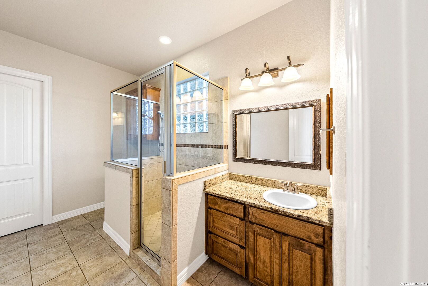 132 Circle Six Dr, La Vernia, TX 78121