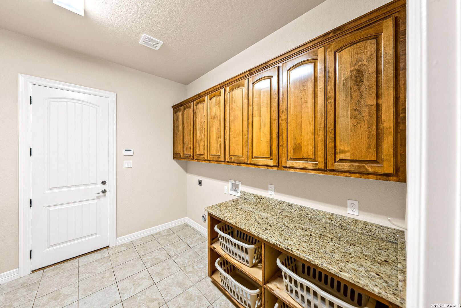 132 Circle Six Dr, La Vernia, TX 78121