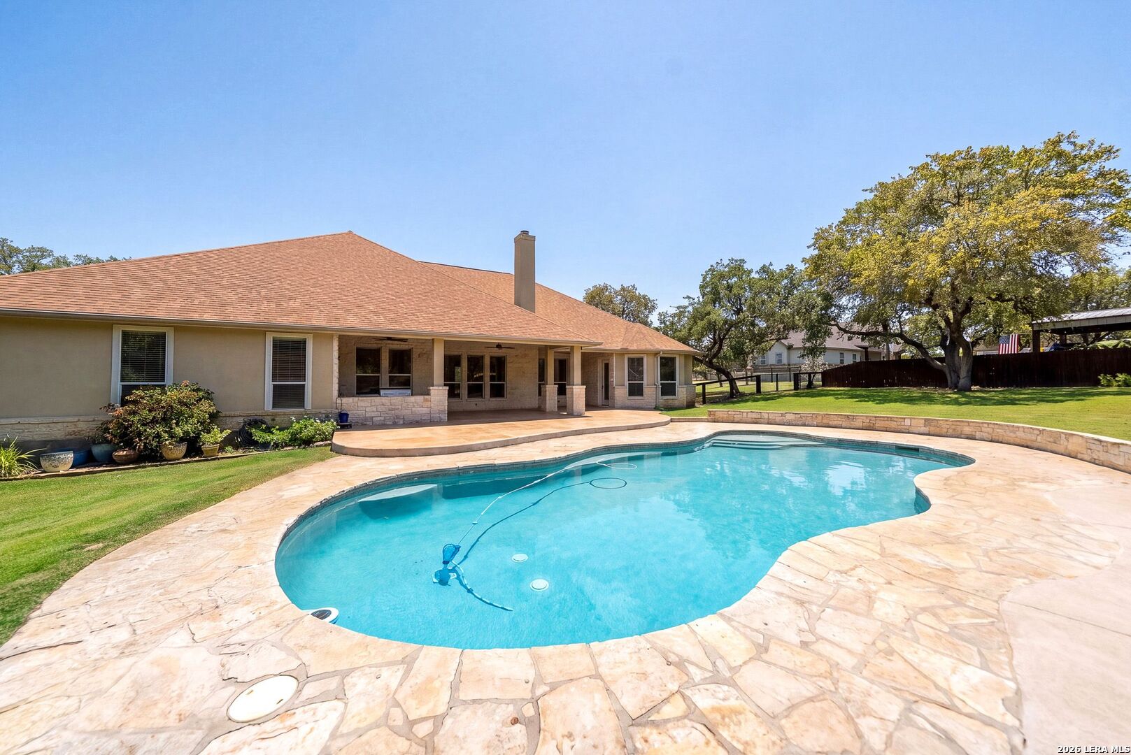 132 Circle Six Dr, La Vernia, TX 78121
