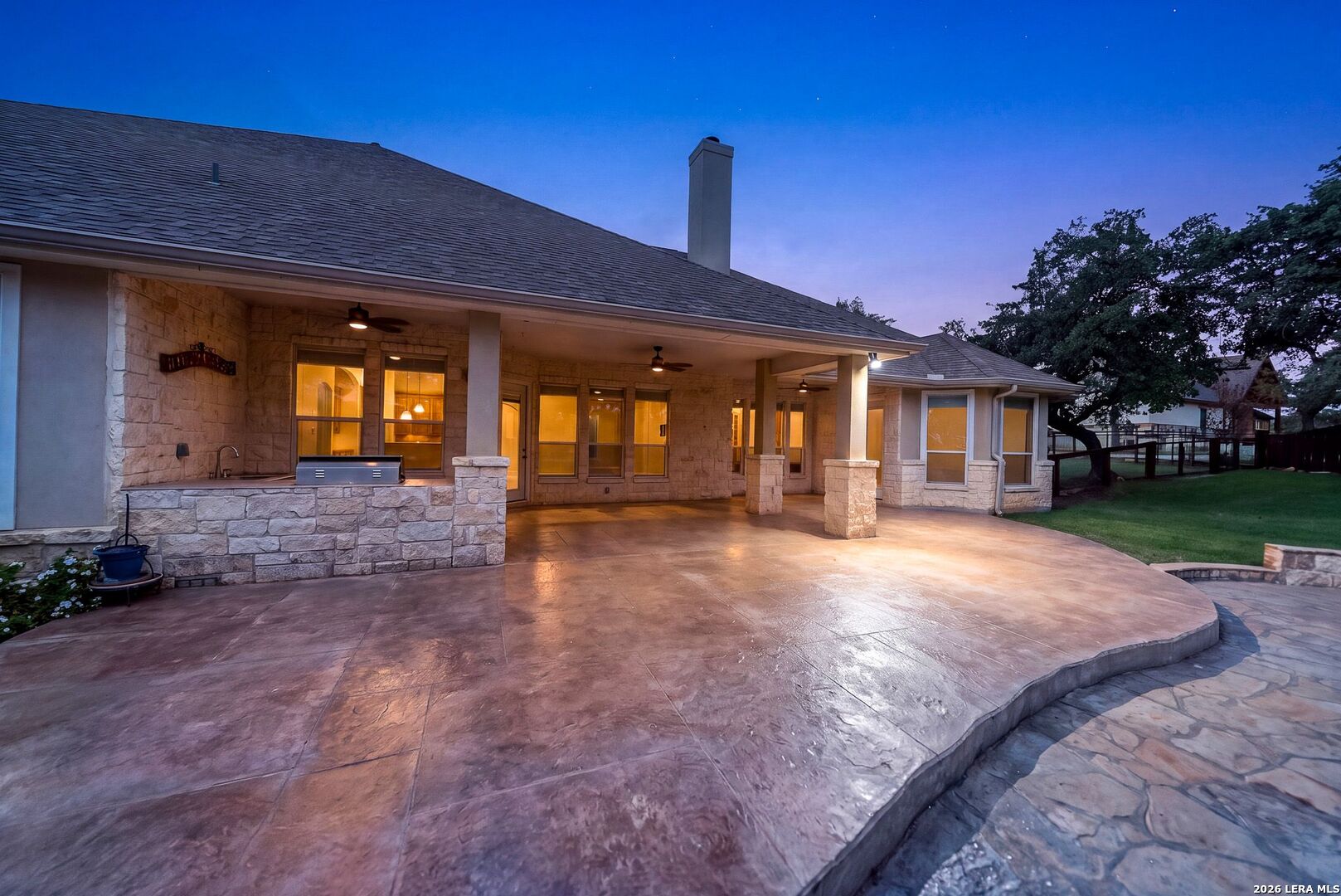 132 Circle Six Dr, La Vernia, TX 78121