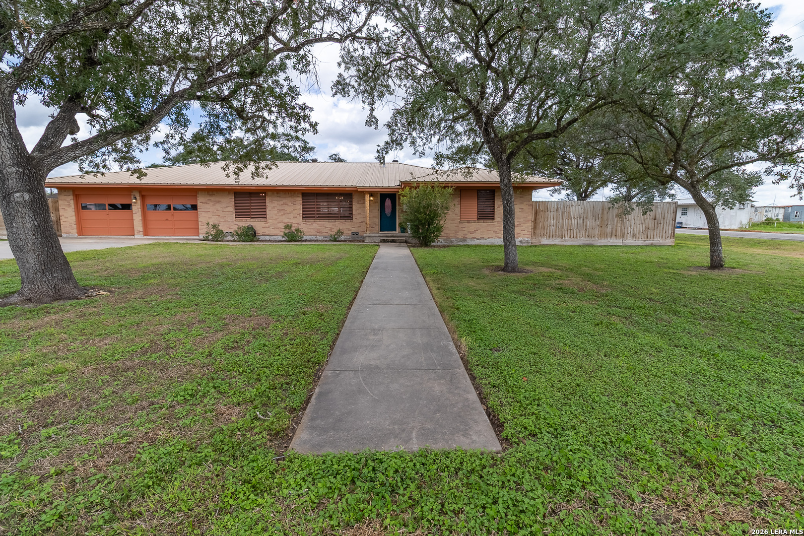 Property photo for 359 1st St, TX