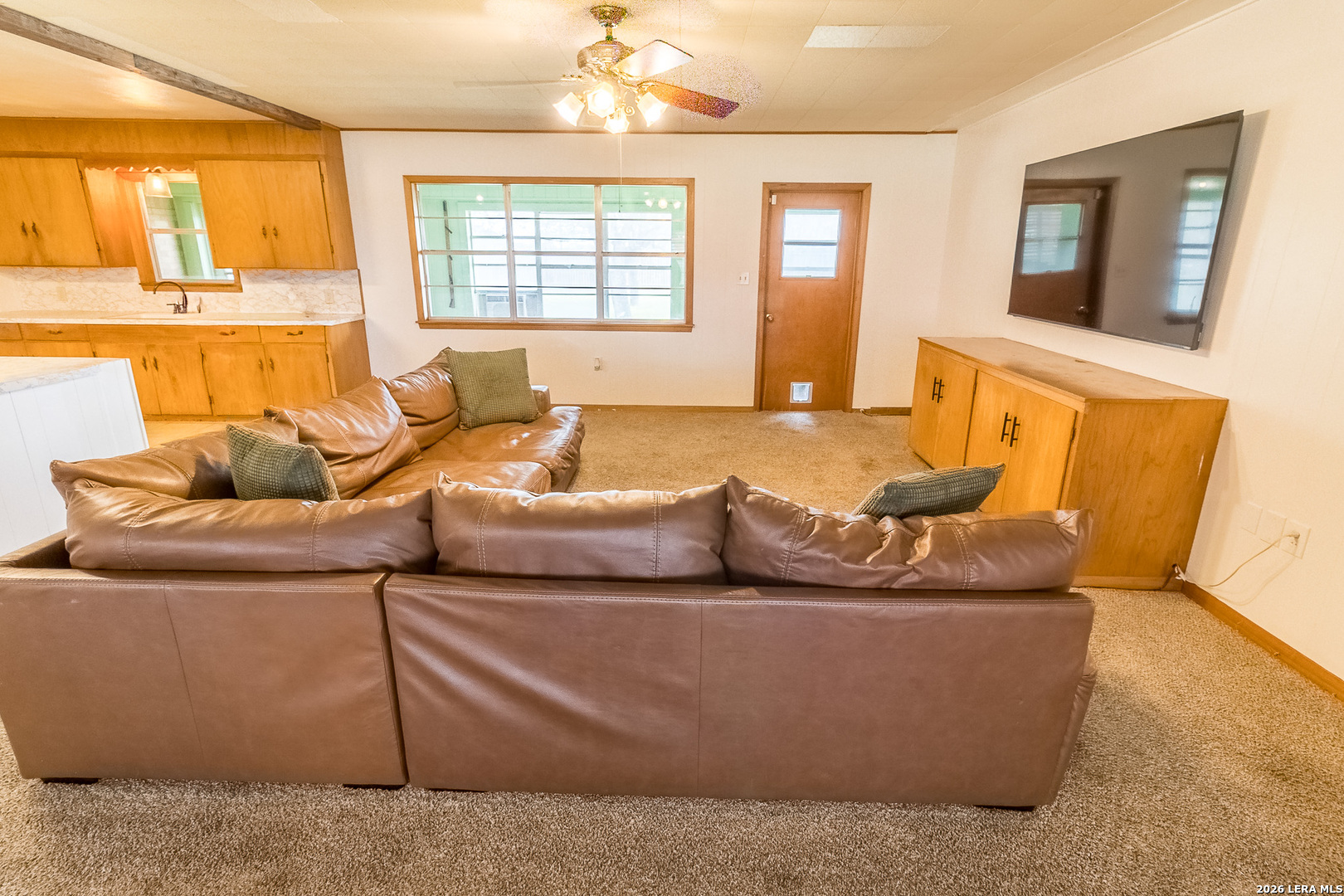 359 1st St, TX 78391