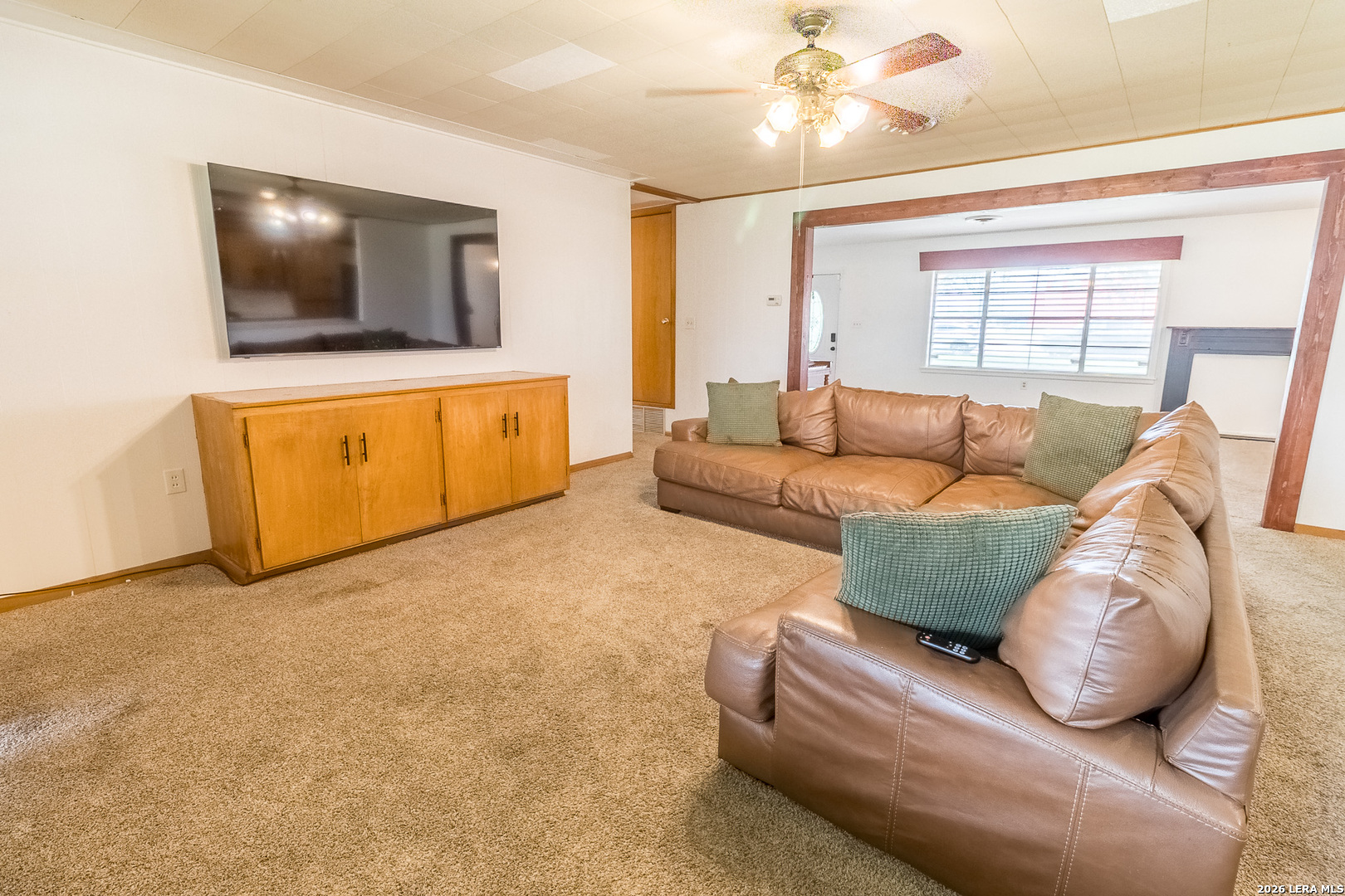 359 1st St, TX 78391
