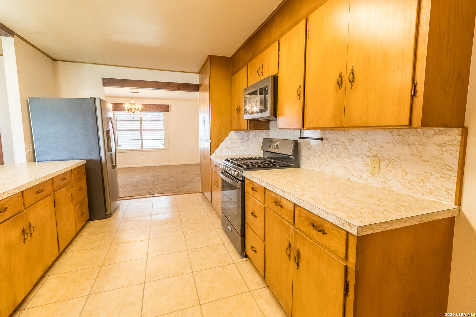 359 1st St, TX 78391
