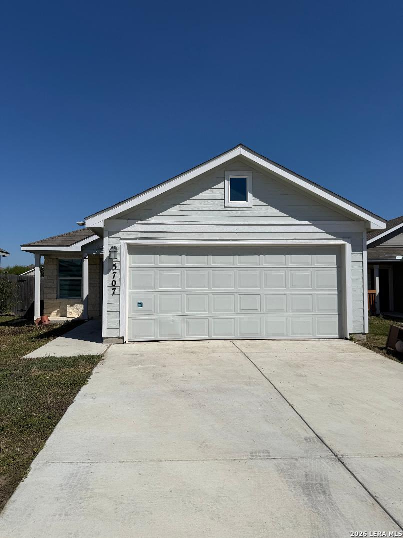 5707 Raven Pl, San Antonio, TX 78218