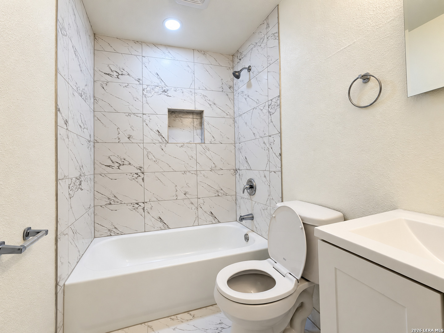 2935 WISHING LAKE DR, San Antonio, TX 78222