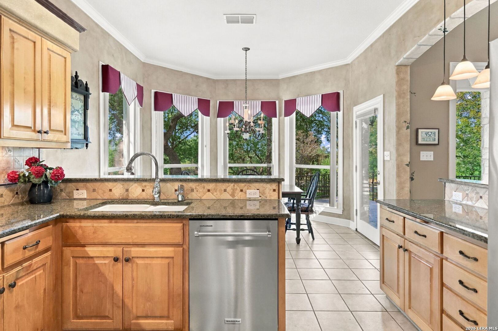 319 Hyacinth, San Antonio, TX 78260