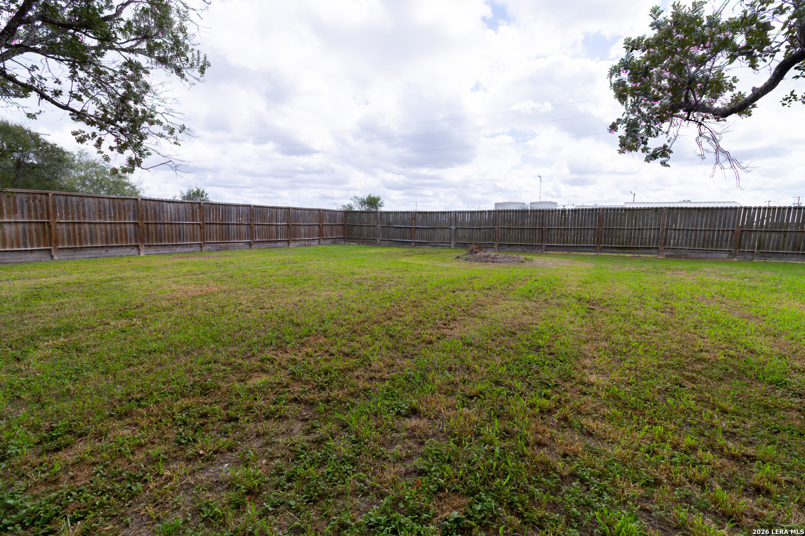 359 1st St, TX 78391